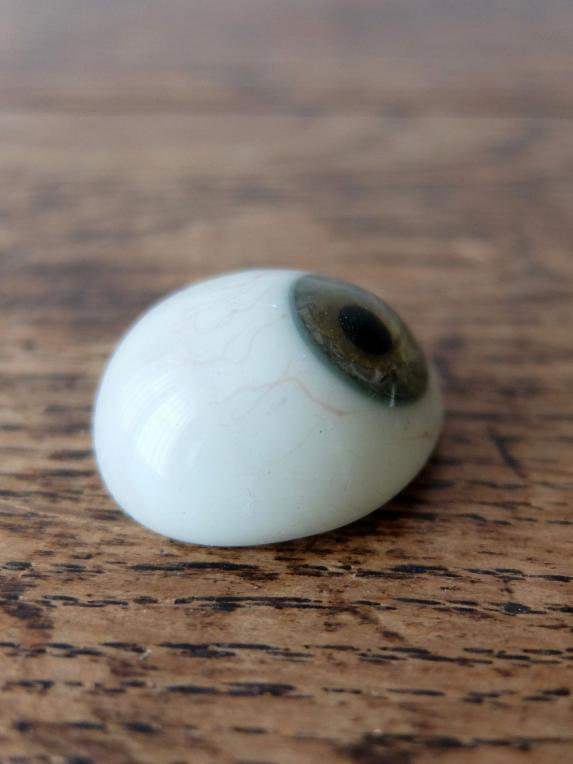 Prosthetic Glass Eyes with Box (B0917-04)