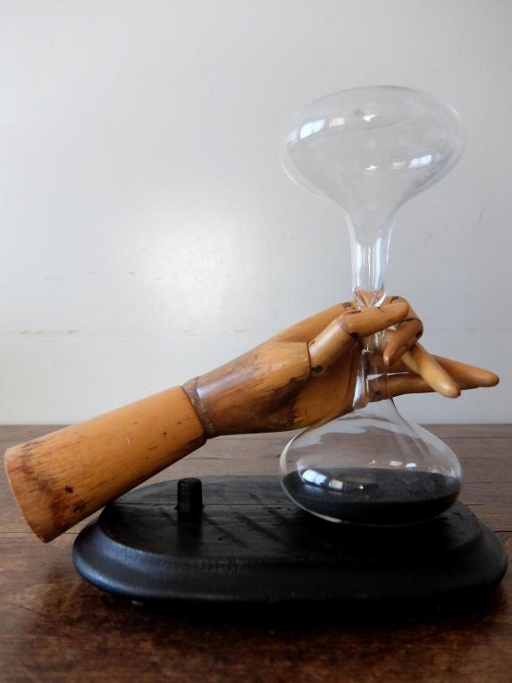 Sand Timer with Mannequin Hand (A0722)