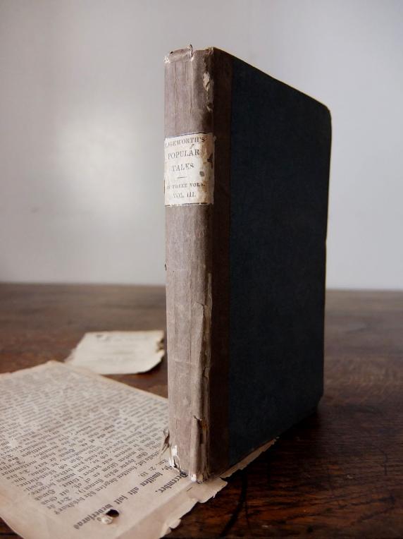 Antique Book (G0414)