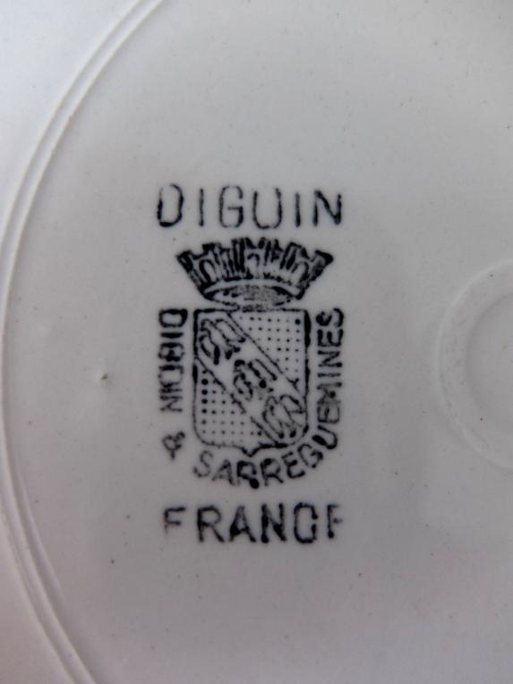 Digoin & Sarreguemines Plate (A0516)