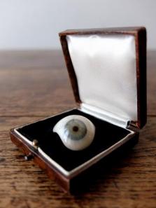 Prosthetic Glass Eyes with Box (B0917-03)