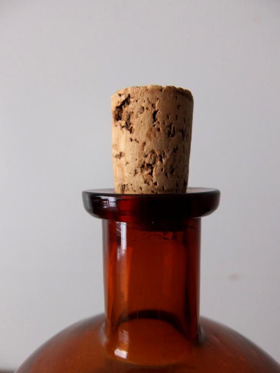 Medicine Bottle (L0515)