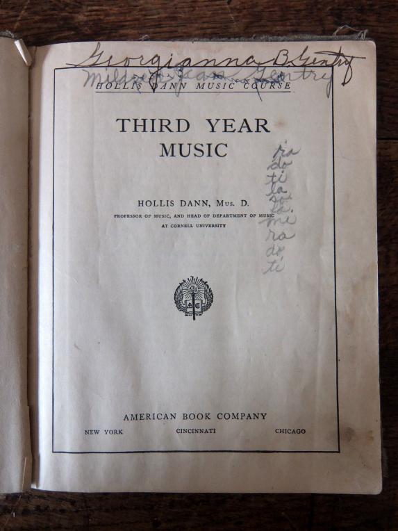 Music Book (B0214)