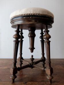 French Stool (A0419)