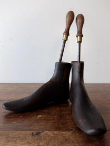 Pair of Shoe Trees (A0719)