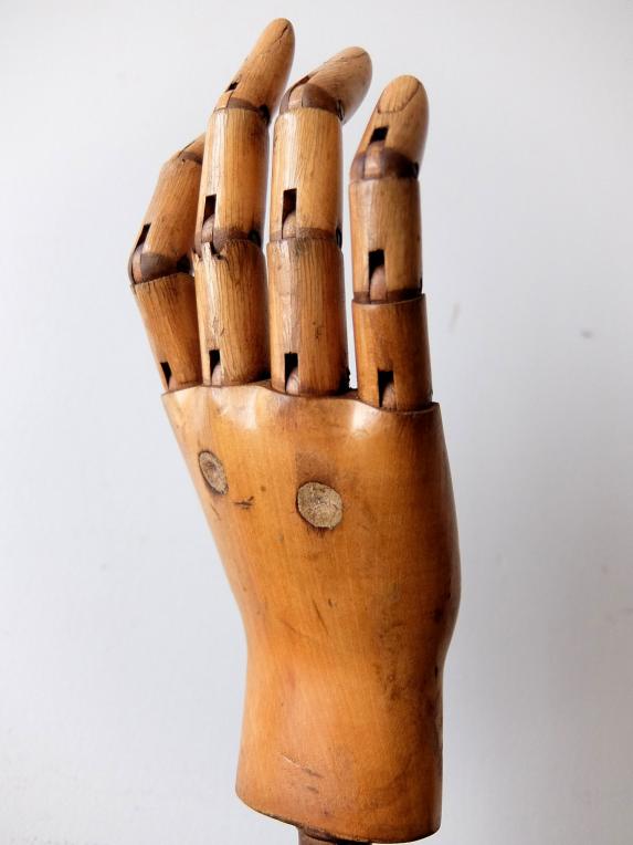 Mannequin's Hand (B0817)