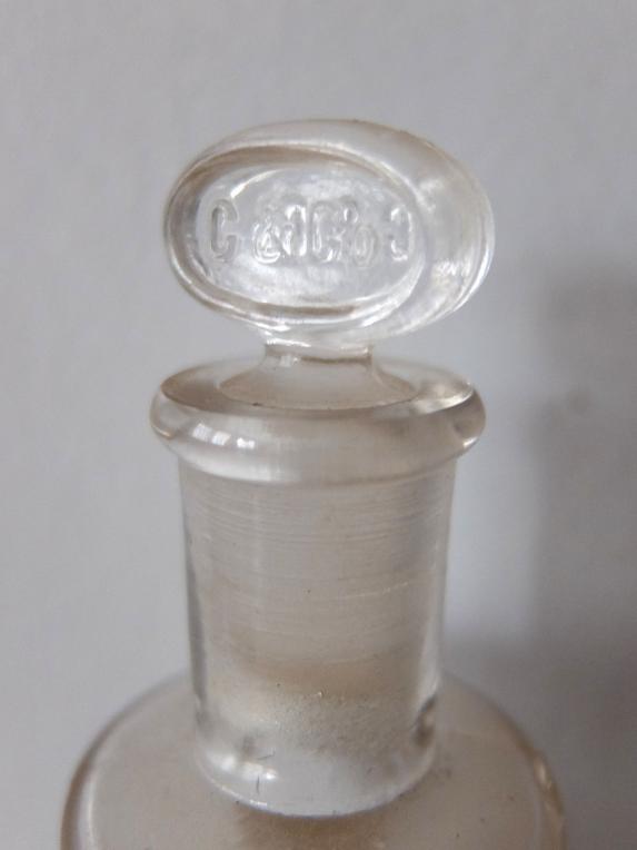 Perfume Bottle (A0821-02)