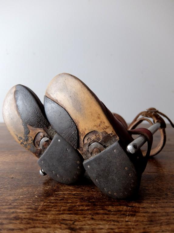 Child Shoes with Leg Calipers (B0917)