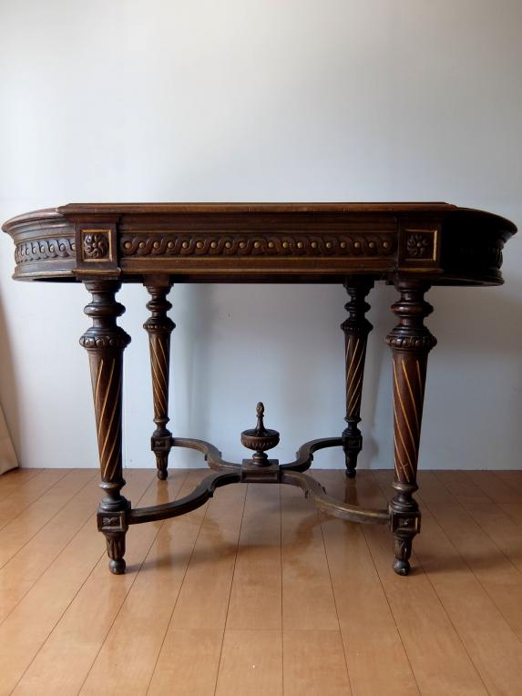 French Table (A0516)