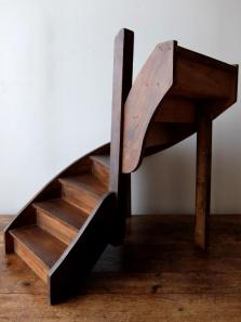 Staircase Model (A0821)