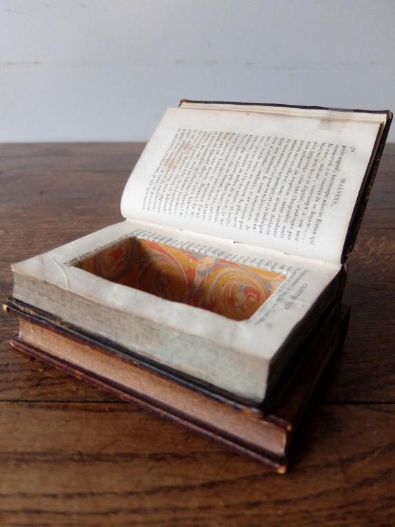 Antique Book Safe Box (A1022)