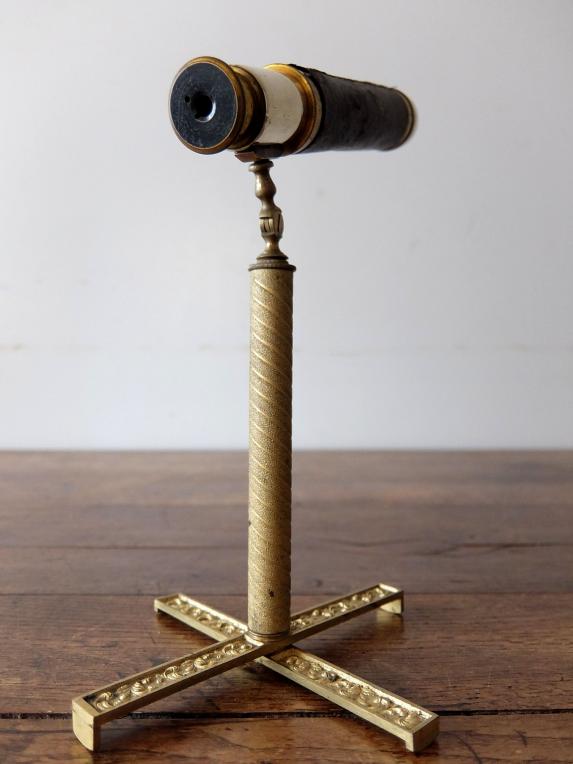 Telescope with Stand (A1020)