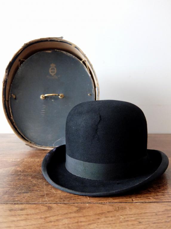 Hat with Box (A1120)