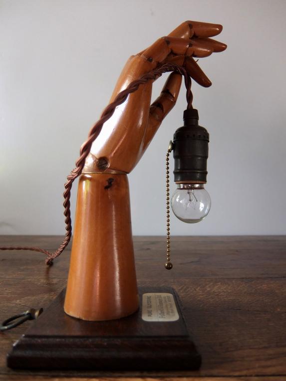 Mannequin's Bracket Lamp (A1115)