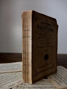 Antique Book (K0414-02)