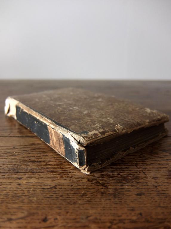 Antique Book (G0915)