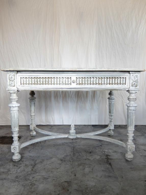 French Table (A0617)