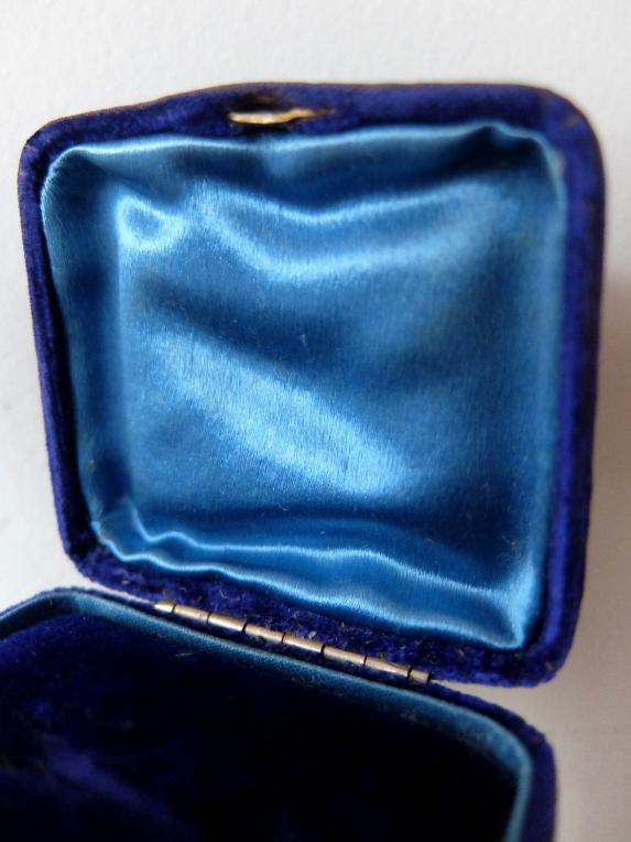 Antique Jewelry Box (C1222-04)